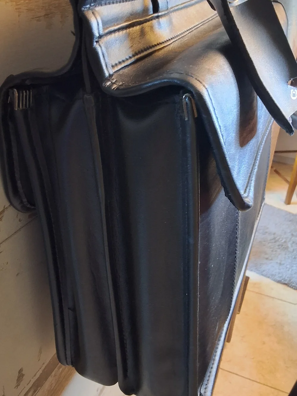 Samsonite black leather